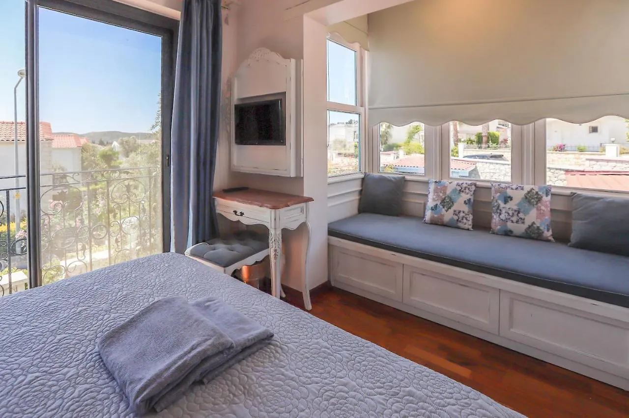 Amour Alacati Boutique Hotel 0*,
