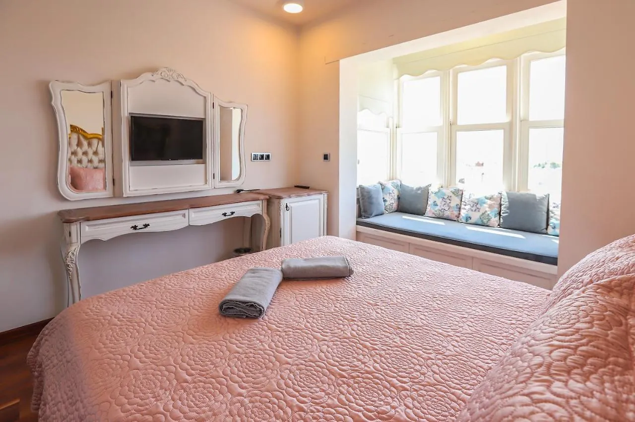 Amour Alacati Boutique Hotel 0*,